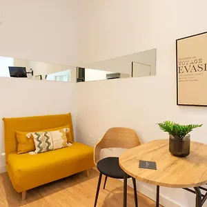https://santos-thyssen-by-ele-apartments.hotelsinnerja.org