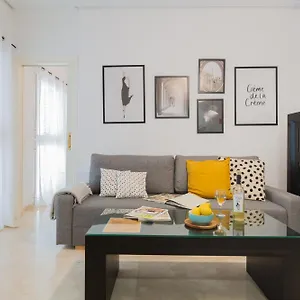 https://la-suite-centro.hotelsinnerja.org